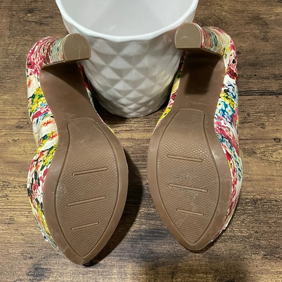 Nine West Flower Platform Peep Toe Heels Size 8 1/2 M Vishellel - Picture 2 of 6